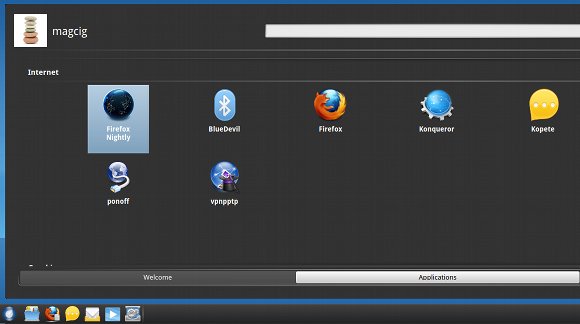 Pear Linux 5 - GNOME 3 New App Launcher on Desktop